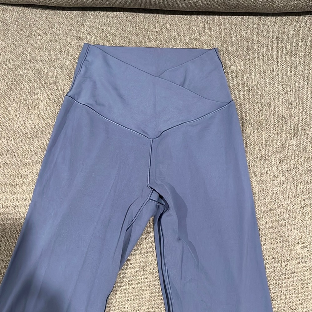 AERIE offline crossover waist 7/8 length legging. Slate blue. Small